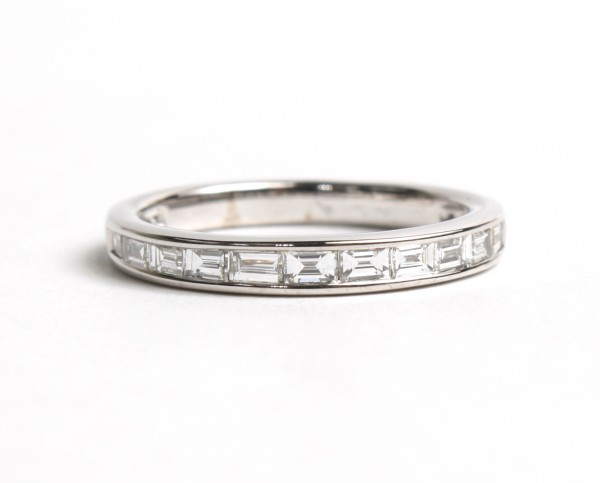 14K WHITE GOLD BAGUETTE DIAMOND BAND