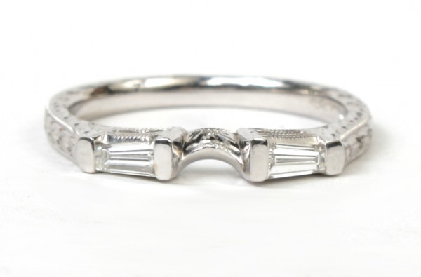 18K White Gold Baguette Contour Band