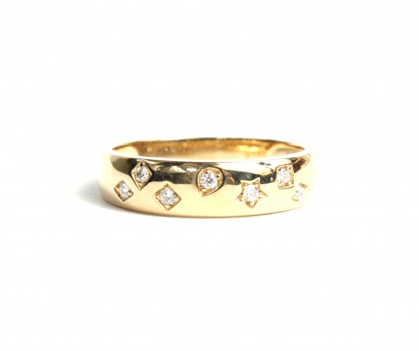 14K YELLOW GOLD FLUSH SET DIAMOND BAND