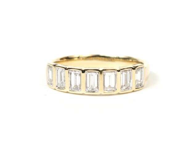 14K YELLOW GOLD DIAMOND BEZEL SET BAGUETTE BAND