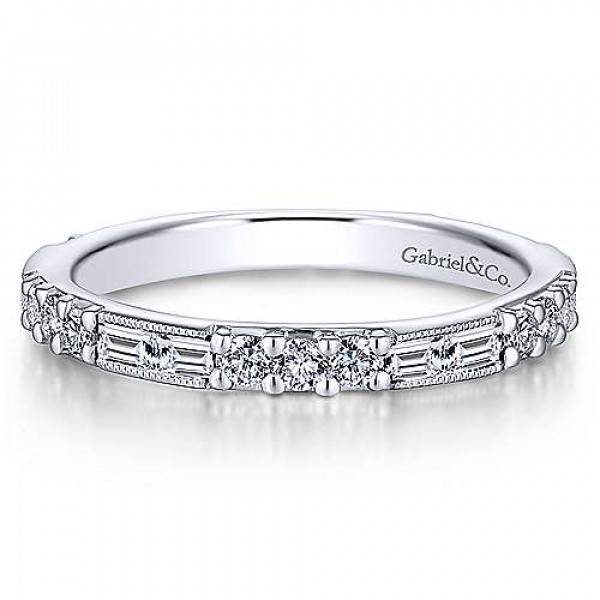 14K WHITE GOLD ROUND AND BAGUETTE DIAMOND BAND