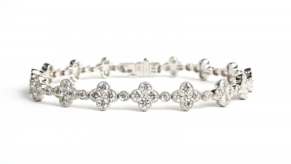 14K WHITE GOLD DIAMOND BRACELET