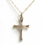 14K YELLOW GOLD DIAMOND CROSS PENDANT