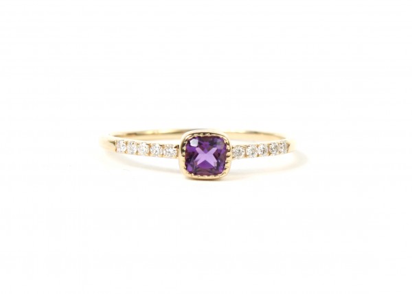 14K YELLOW GOLD DIAMOND AND AMETHYST RING