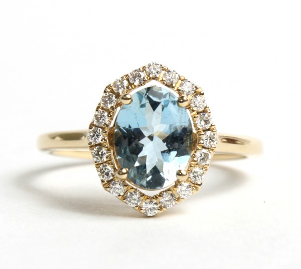 14K YELLOW GOLD DIAMOND AND AQUAMARINE RING