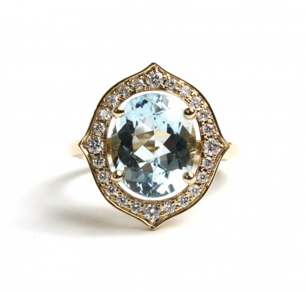 14K YELLOW GOLD DIAMOND AND AQUAMARINE RING