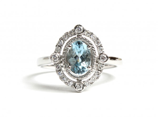 14K WHITE GOLD DIAMOND AND AQUAMARINE RING