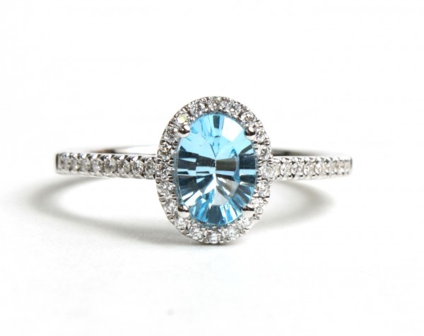 14K WHITE GOLD DIAMOND AND BLUE TOPAZ RING