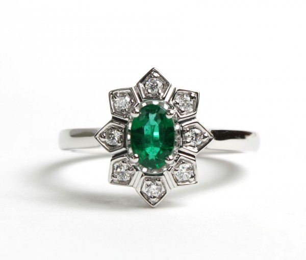 14K WHITE GOLD DIAMOND AND EMERALD RING