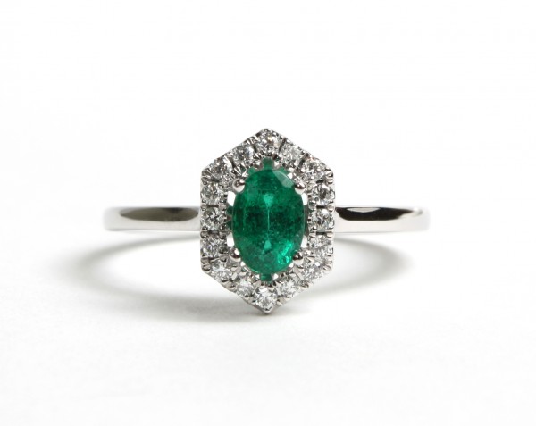 14K WHITE GOLD DIAMOND AND EMERALD RING