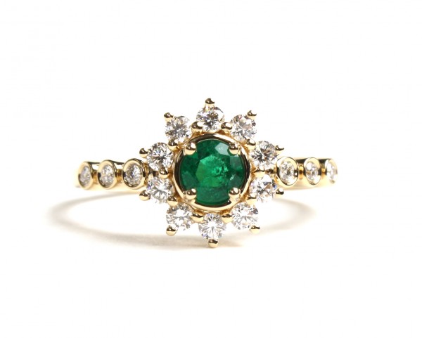 14K YELLOW GOLD DIAMOND AND EMERALD RING