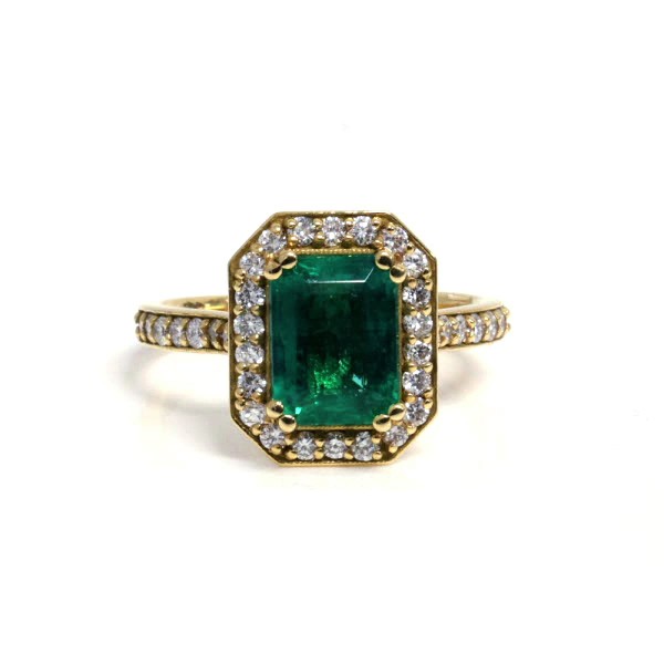 18K YELLOW GOLD EMERALD AND DIAMOND RING