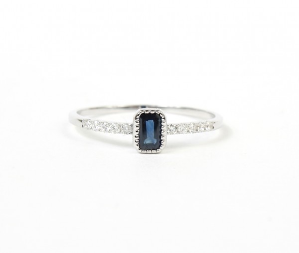 14K WHITE GOLD DIAMOND AND  SAPPHIRE RING