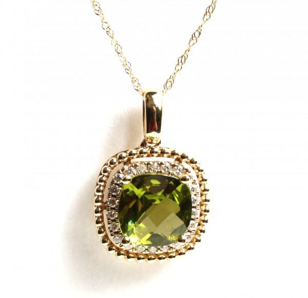 14K YELLOW GOLD DIAMOND AND PERIDOT PENDANT