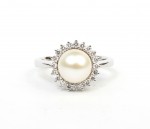 14K WHITE GOLD DIAMOND PEARL RING