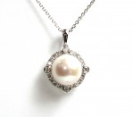 14K WHITE GOLD DIAMOND FRESHWATER PEARL PENDANT