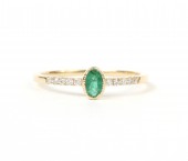 14K YELLOW GOLD DIAMOND AND EMERALD RING