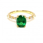 18K YELLOW GOLD DIAMOND AND OVAL EMERALD RING