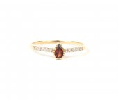 14K YELLOW GOLD DIAMOND AND GARNET RING